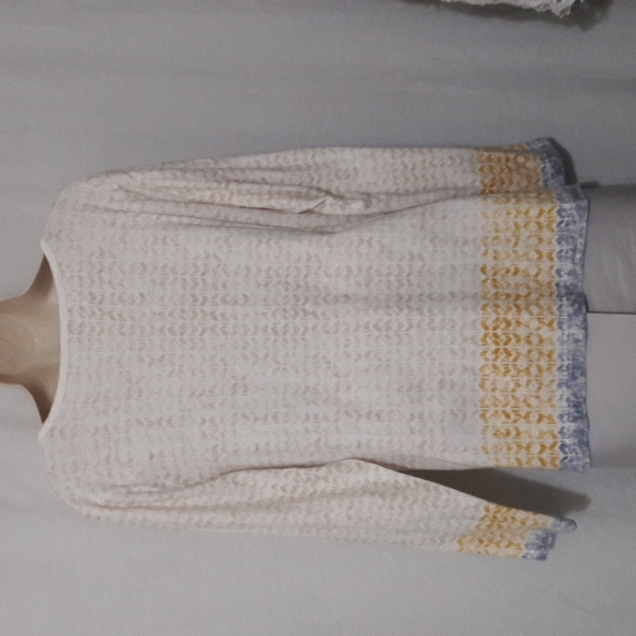 Eddie Bauer Top Size 2X White Gold Blue Print Long Sleeves Knit - Picture 3 of 8